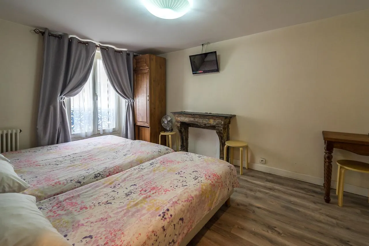 Grand Hotel De Clermont Париж
