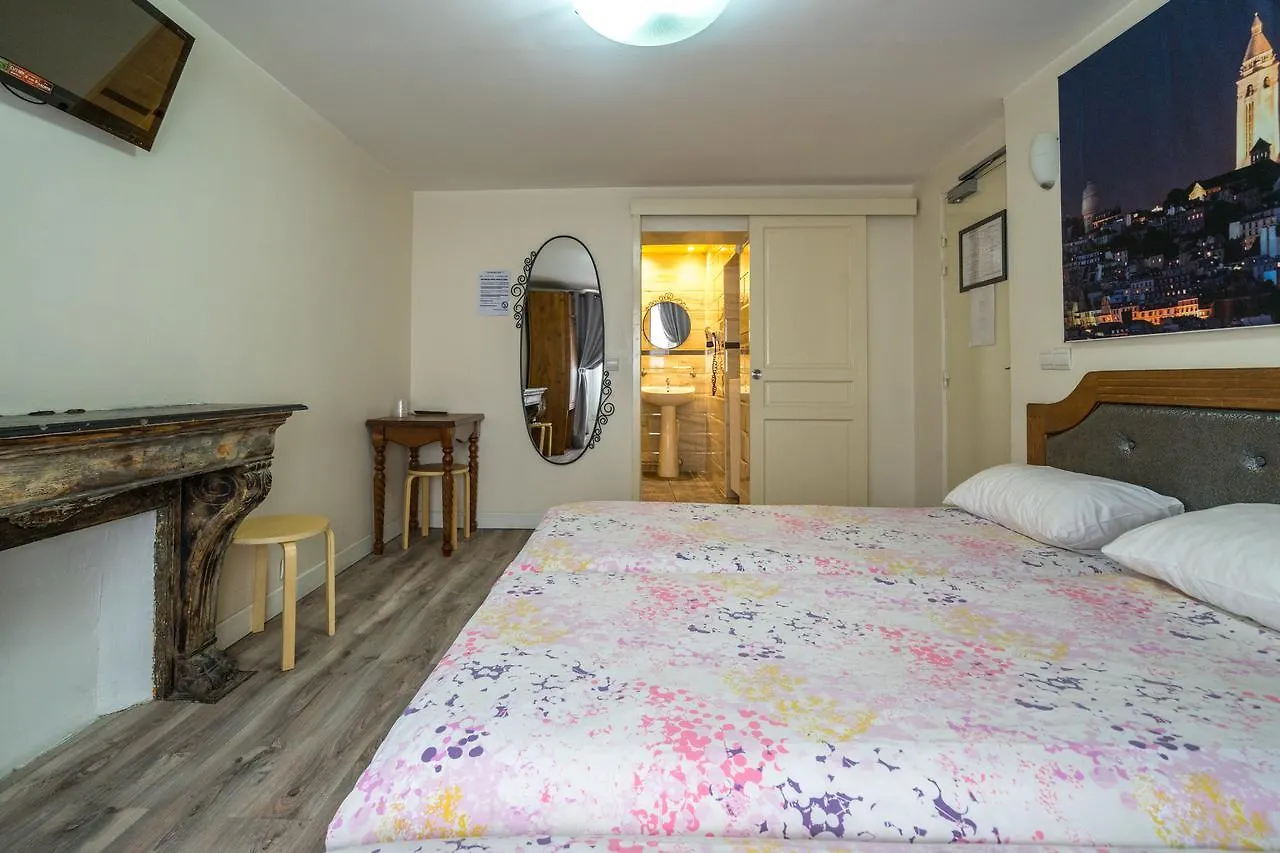 Gry hotel de Clermont París 2*,