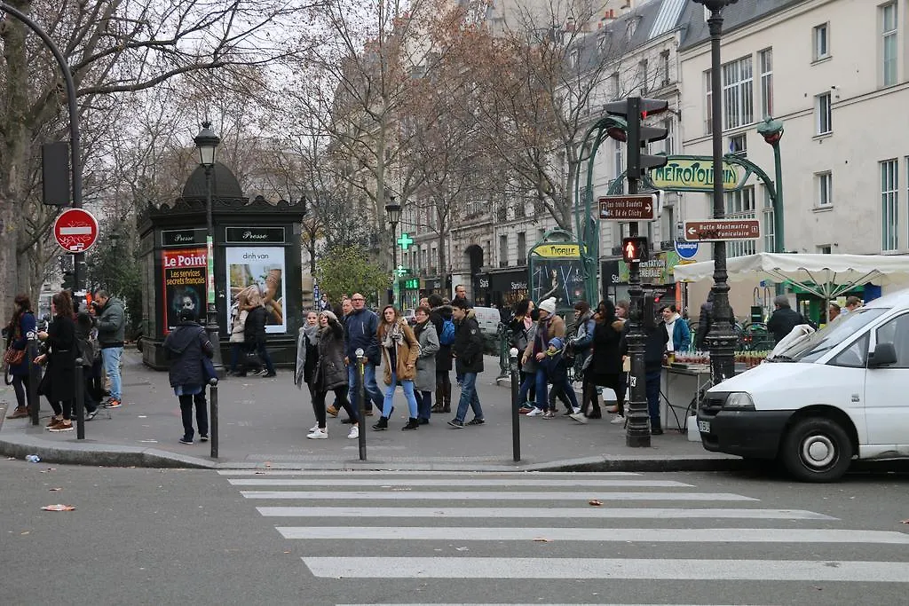 Grand Hotel De Clermont Paris 2*,