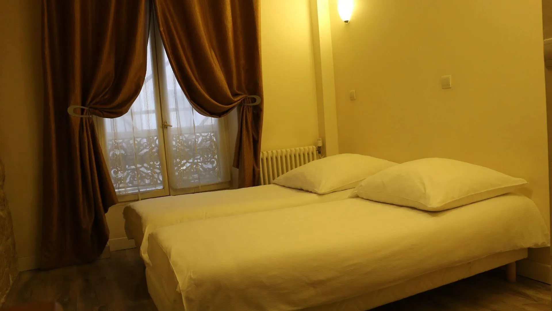 Grand Hotel De Clermont Paris